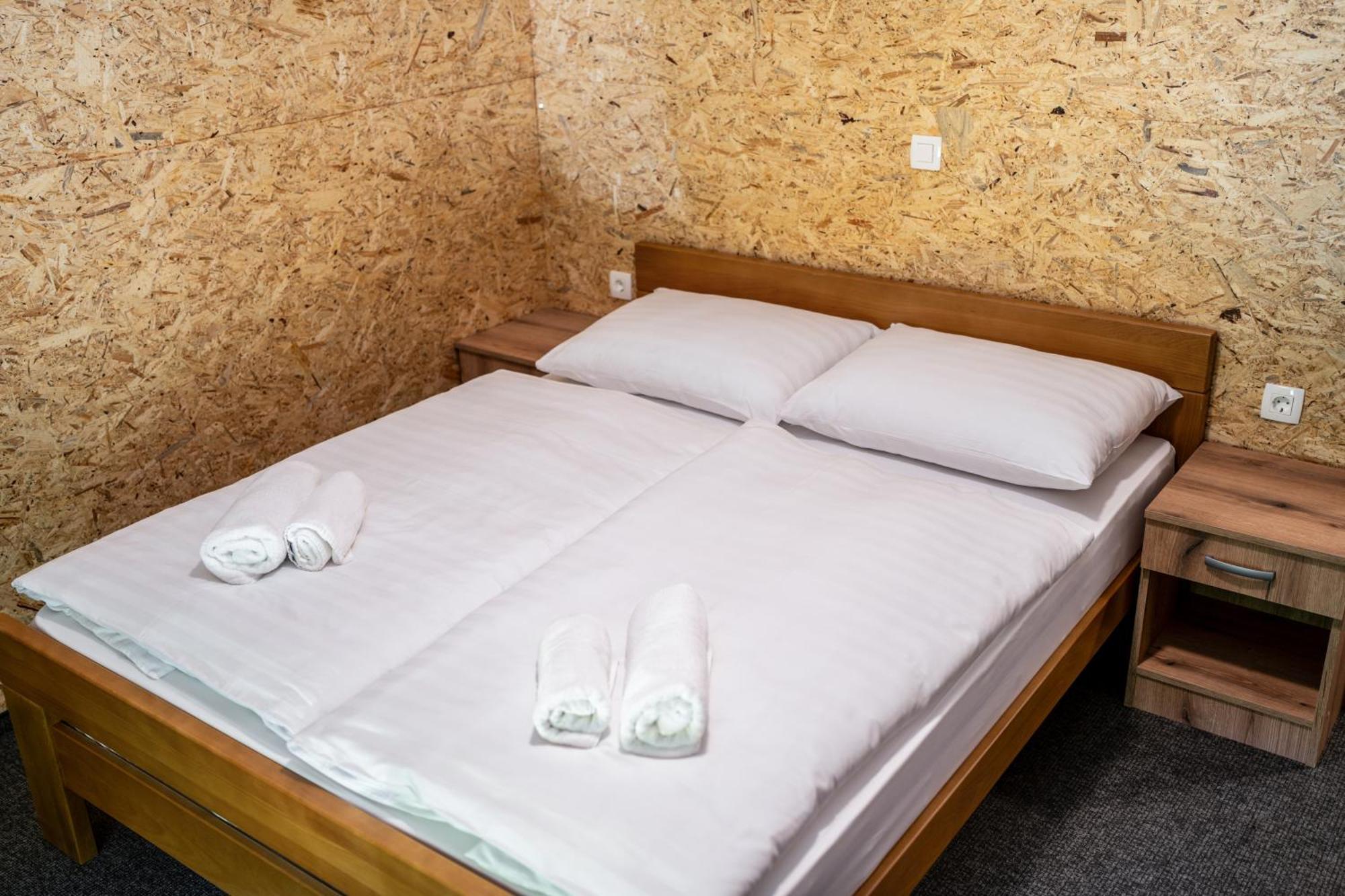 Ribnik Stari Trg Apartment Lesicno Cameră foto