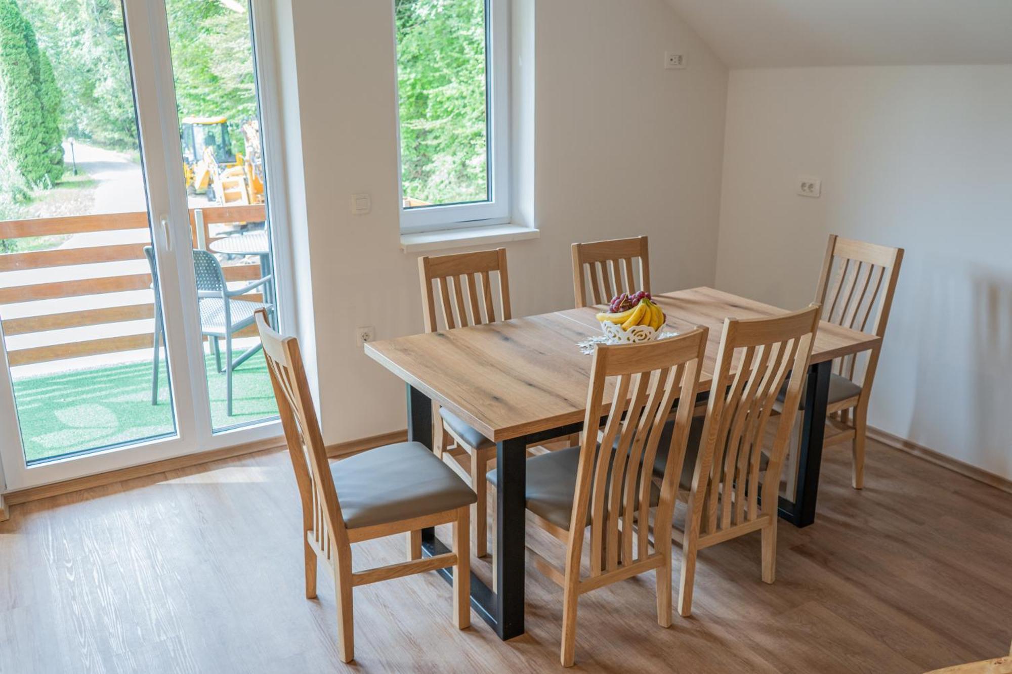 Ribnik Stari Trg Apartment Lesicno Cameră foto