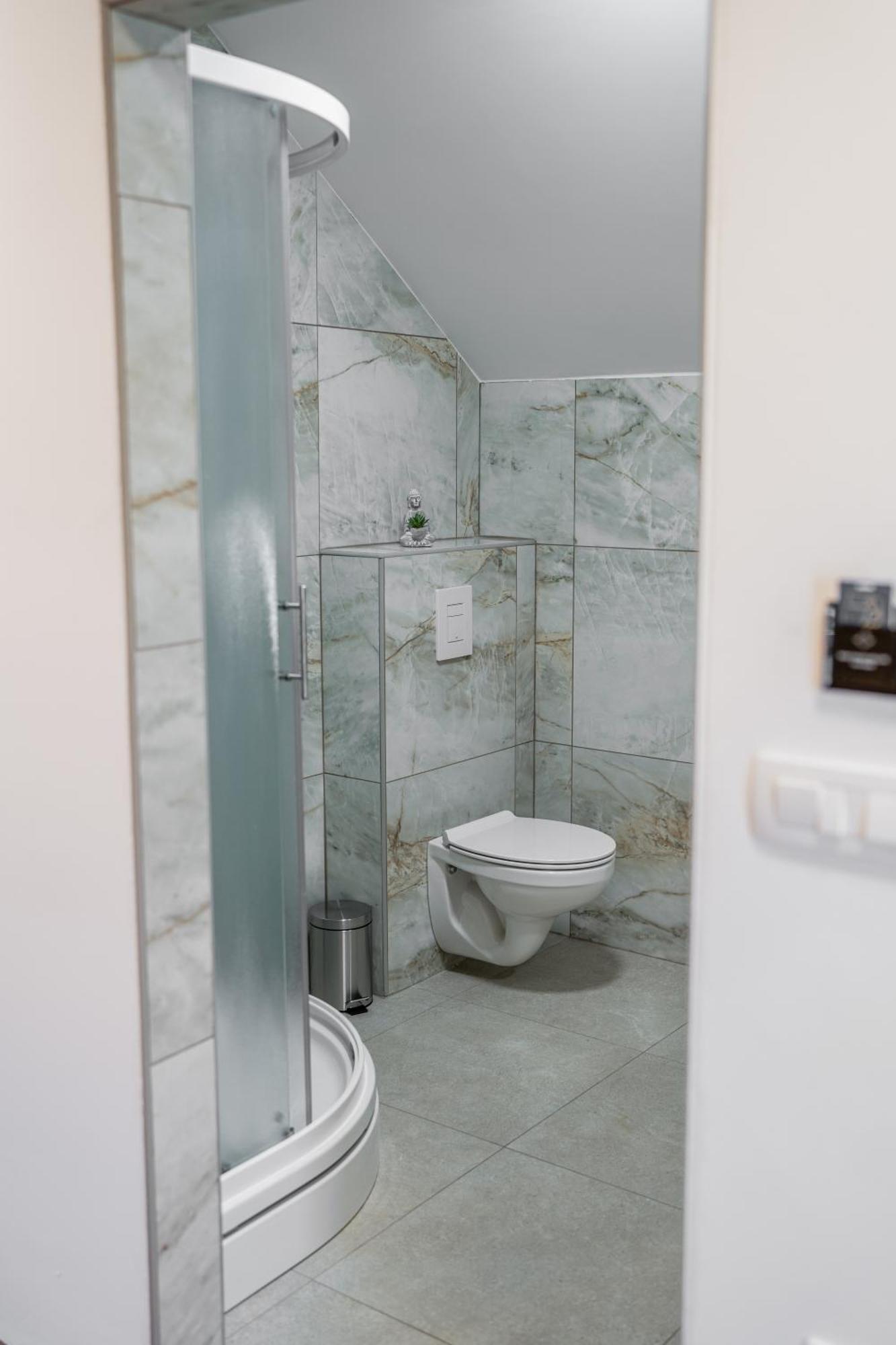 Ribnik Stari Trg Apartment Lesicno Exterior foto