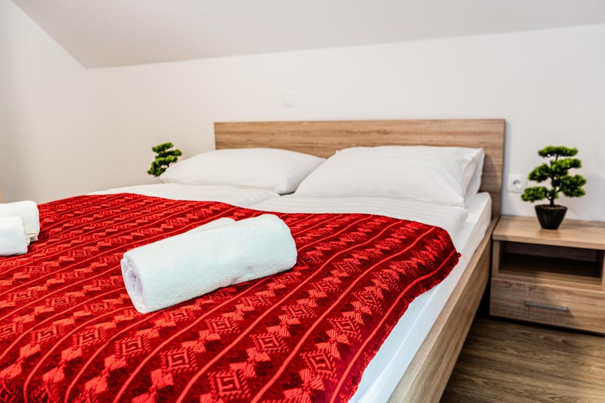 Ribnik Stari Trg Apartment Lesicno Exterior foto